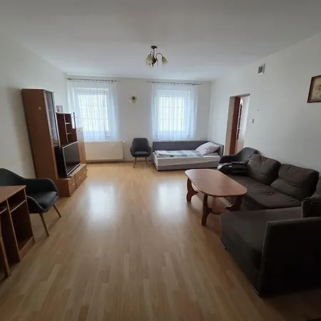 Cafe Bed & Breakfast